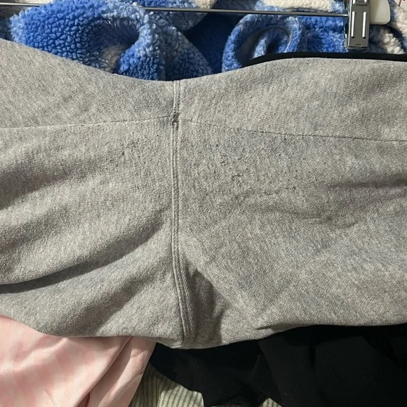 Calvin Klein Large Grey Sweats - Picture 4 of 4